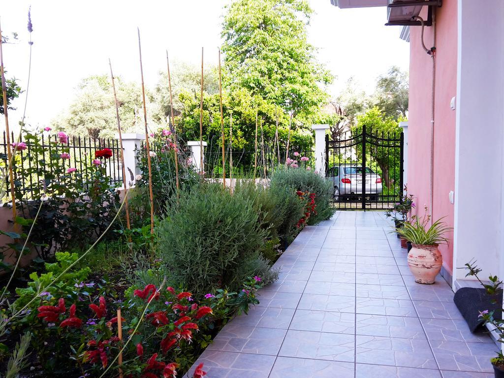 Paraskevi Apartments Лефкада Екстериор снимка